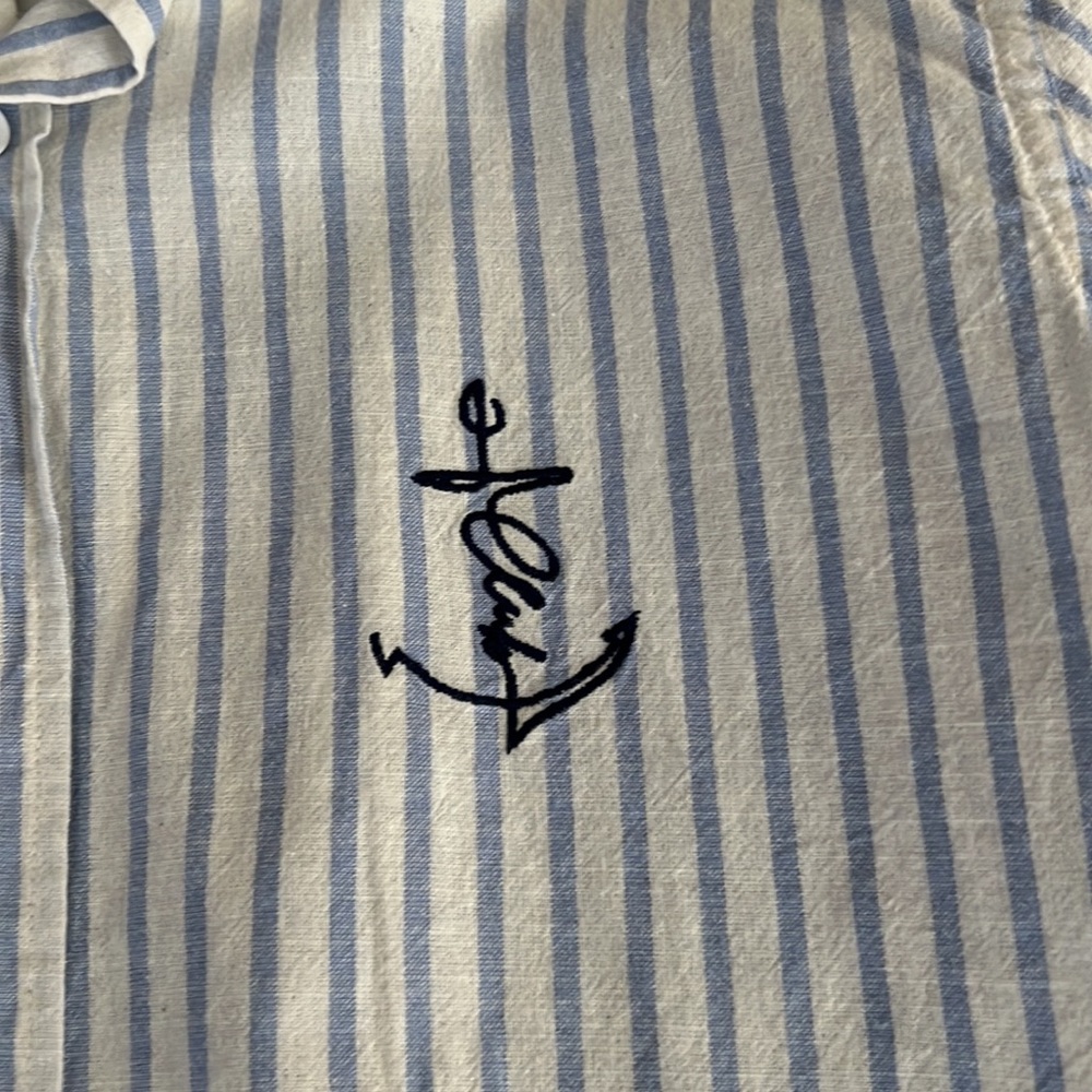 Linen top. - Picture 3 of 3